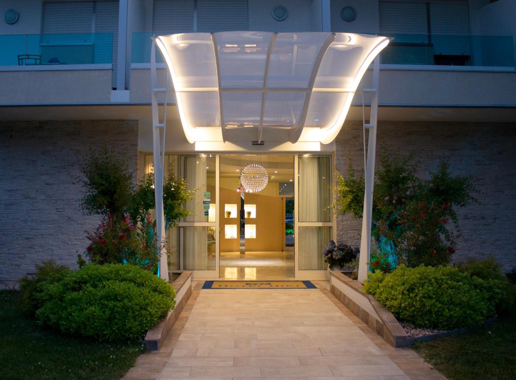 Hotel Hiki 3 Superior Bibione Eksteriør bilde